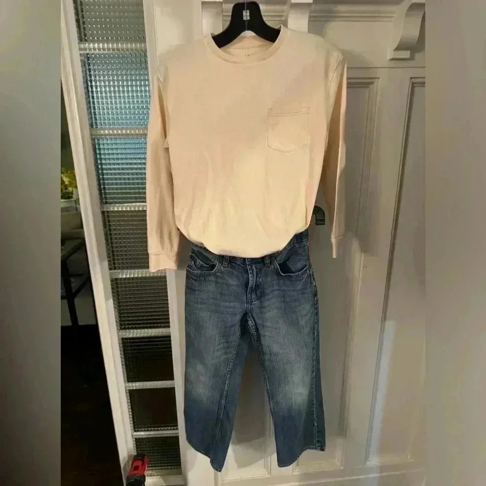 Gaps kids boys straight fit jeans sz 7 and long sleeve crew neck pocket tee sz m